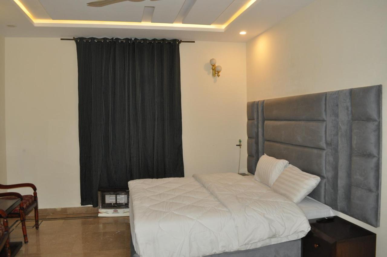Hayat Grand Guest House Исламабад Экстерьер фото