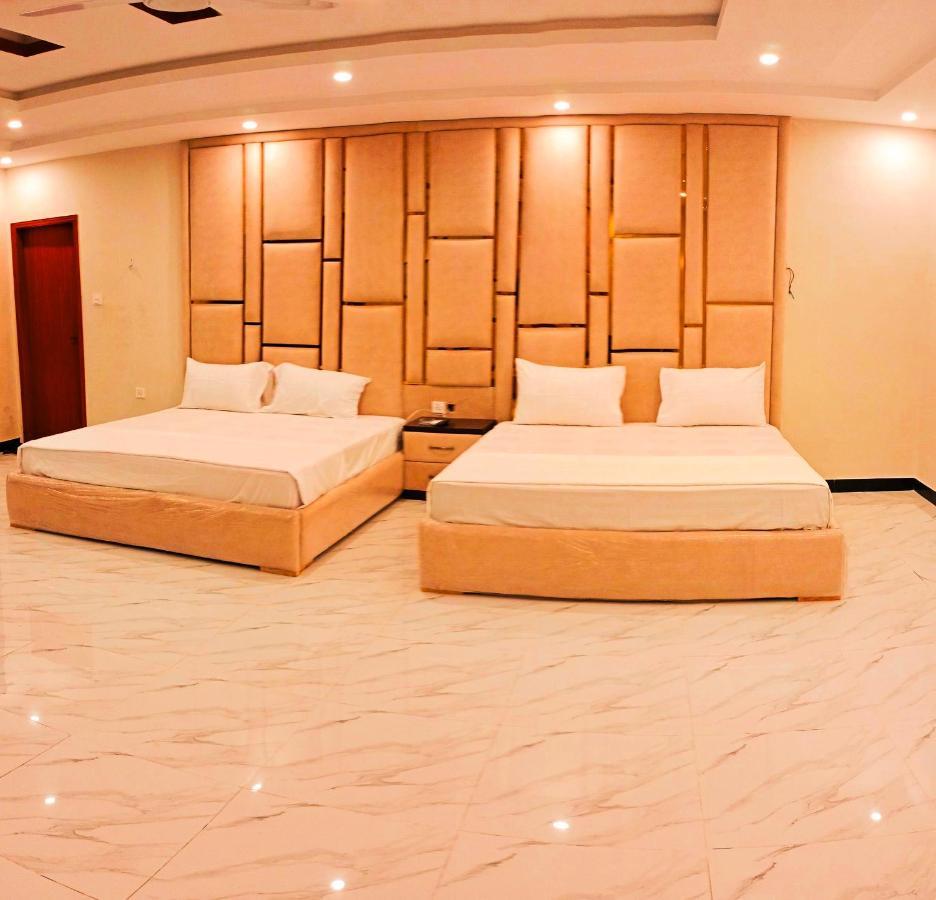 Hayat Grand Guest House Исламабад Экстерьер фото