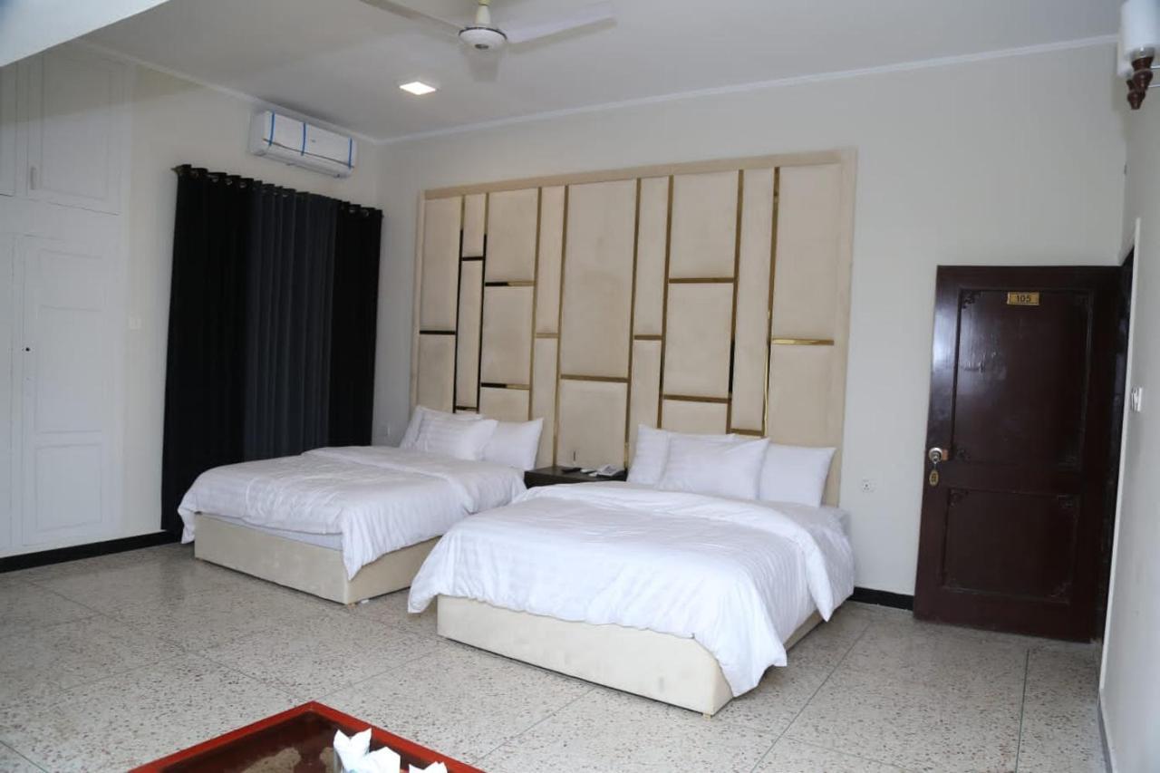 Hayat Grand Guest House Исламабад Экстерьер фото