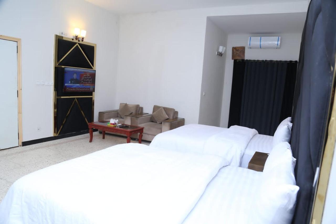 Hayat Grand Guest House Исламабад Экстерьер фото